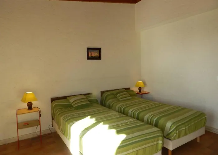 Lv005-065 Appt 2 Pieces 4 Couchages *